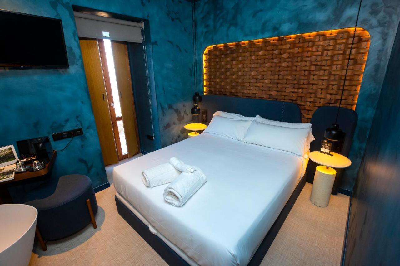 Faro Lariño Hotel *
