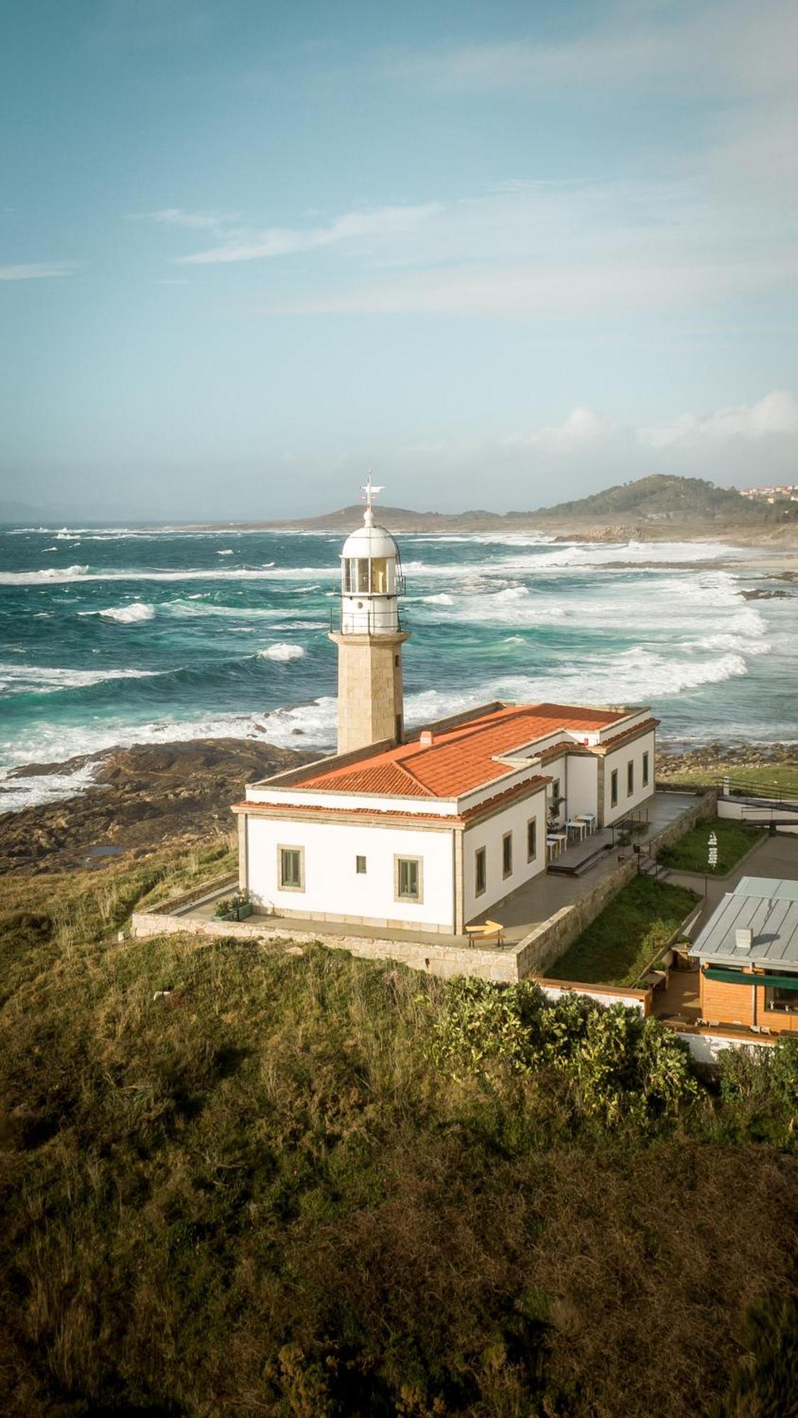 Faro Lariño Hotel *