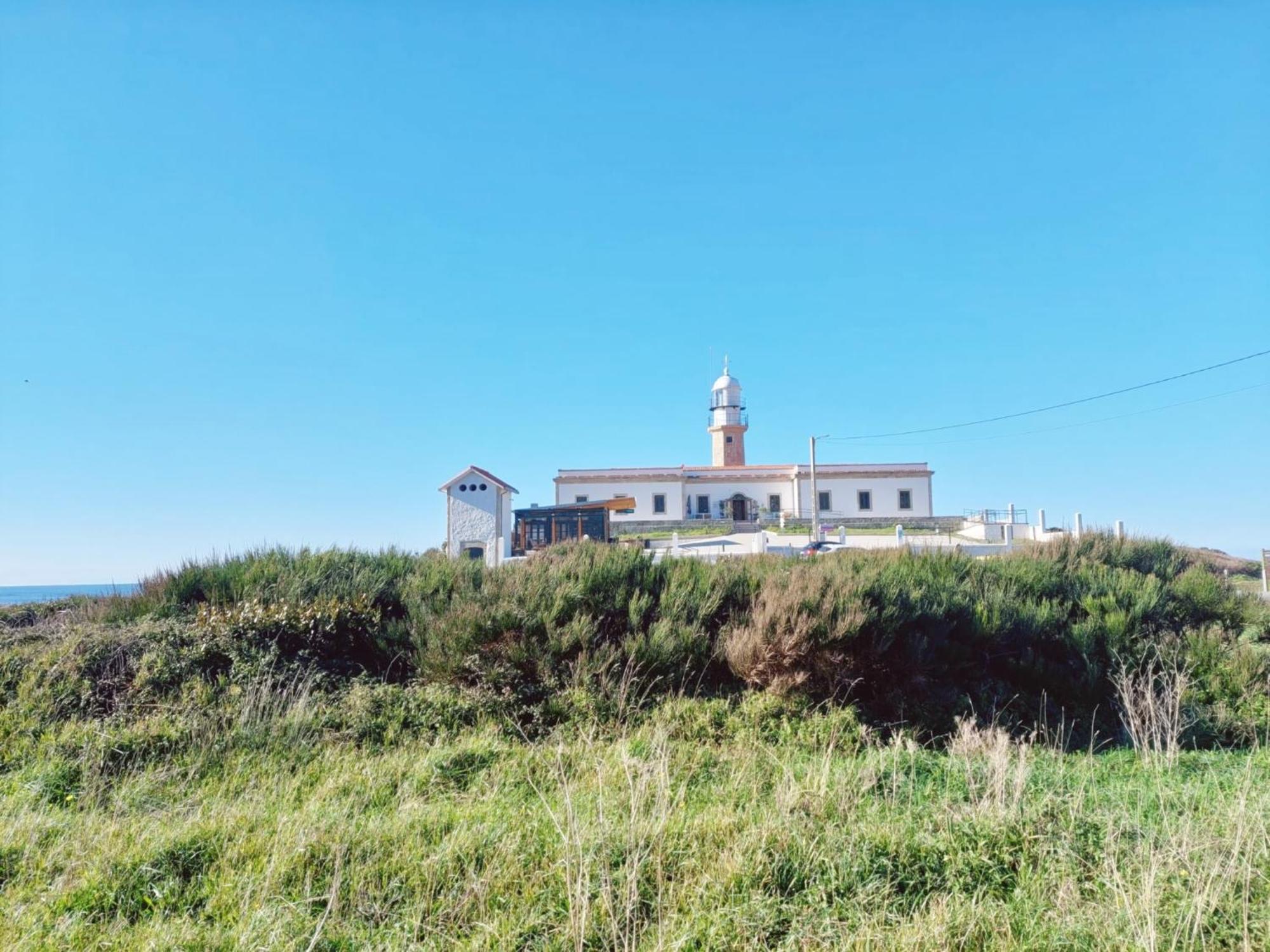 Hotel Faro Lariño *